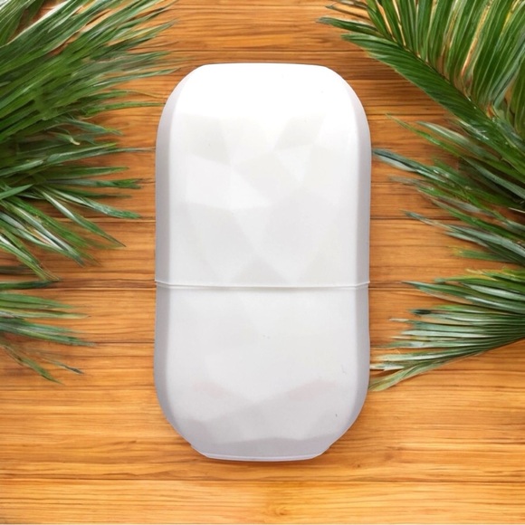 BATH SPELLS White Ice Roller for Face & Eye Beauty Massage – NEW - Picture 2 of 5